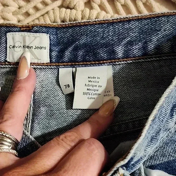 Vintage 1990's Calvin Klein Lightwash High Rise Straight Leg Mom Jeans - Picture 5 of 7